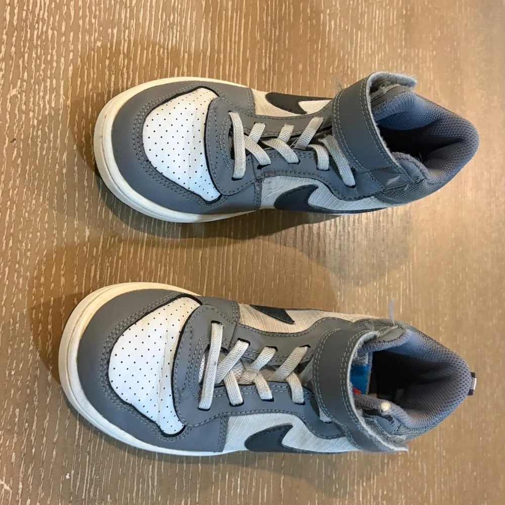 Nike Boys Court Borough Mid 870026-009 Gray White Lace-Up Sneaker Shoes Size 1Y